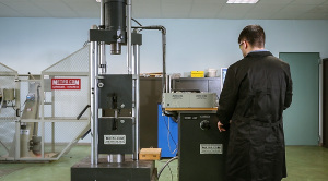 FE5B2773_01